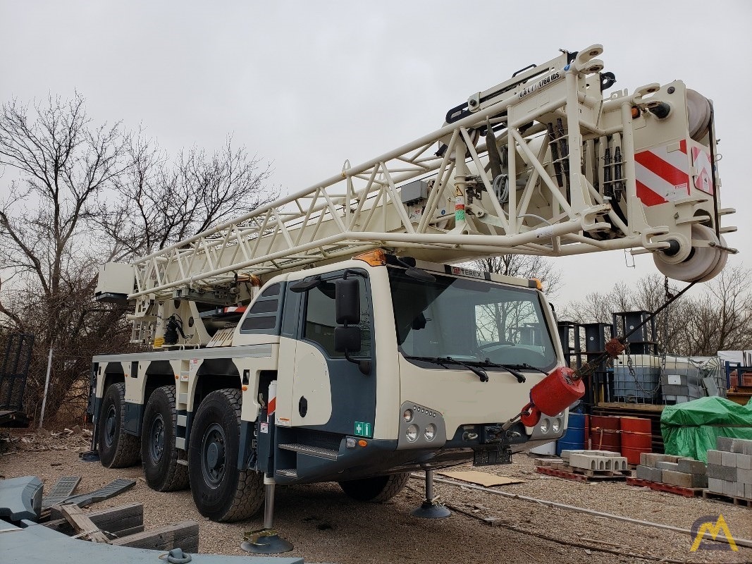2012 Terex Challenger 3180 65-Ton All Terrain Crane 0