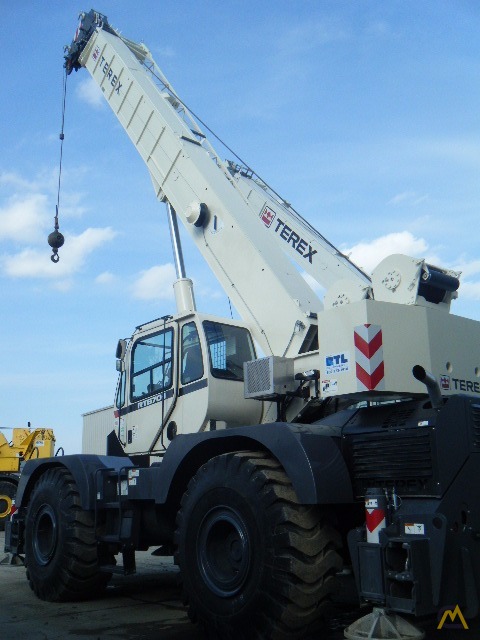 2012 Terex RT670 4