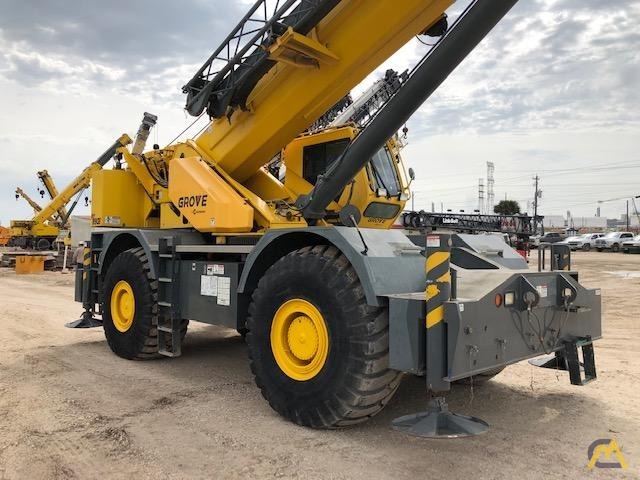 2013 Grove RT890E 90-Ton Rough Terrain Crane; CranesList ID: 359 3