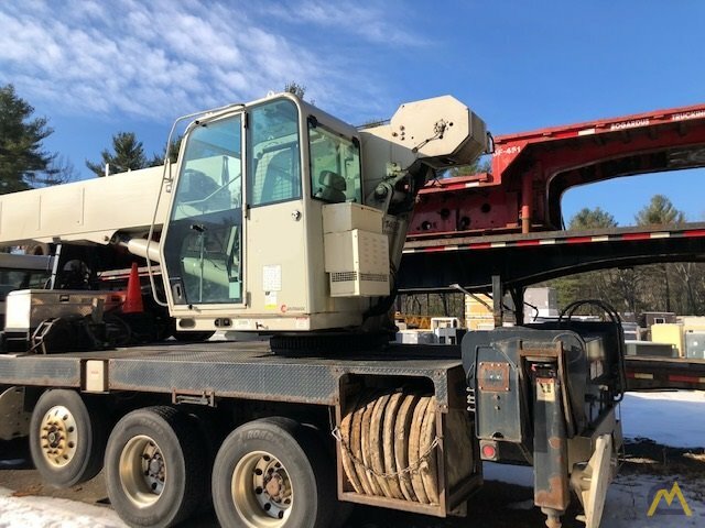 2013 National 14127A 33-Ton Boom Truck Crane 4