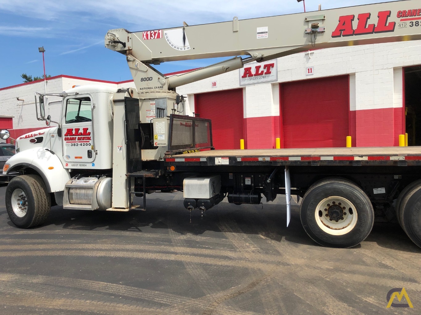 2013 National 8100D 23-Ton Boom Truck Crane 11