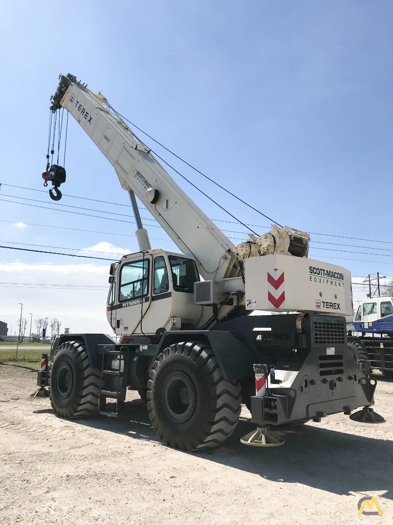 Terex RT 555-2 55-Ton Rough Terrain Crane 3
