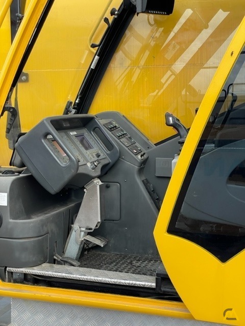 2014 Grove GMK6300L 350-Ton All Terrain Crane 5