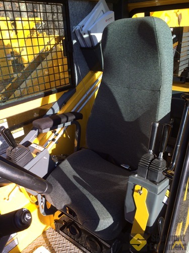 2014 Grove RT890E 90-Ton Rough Terrain Crane 3