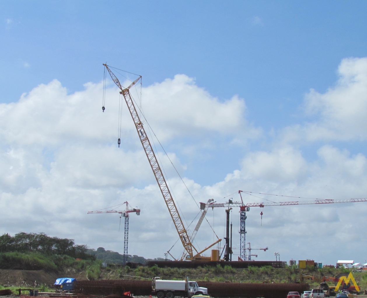 2014 Liebherr LR1600/2 600 Metric Ton (660 US Ton) Lattice Boom Crawler Crane 4