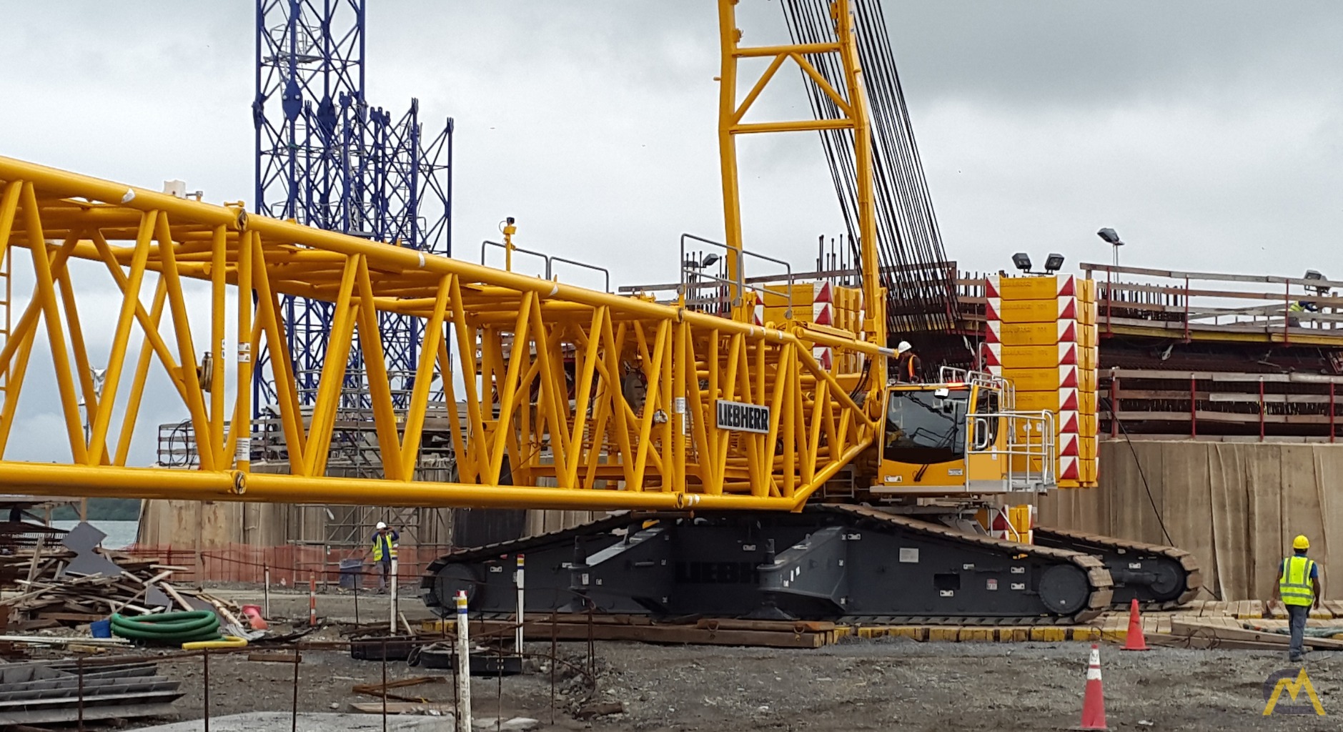 2014 Liebherr LR1600/2 600 Metric Ton (660 US Ton) Lattice Boom Crawler Crane 3