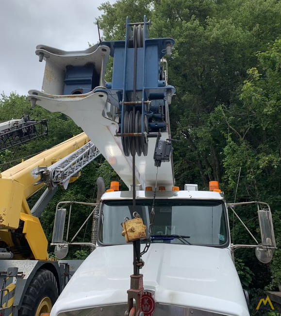 2014 Manitex 30112S 30-Ton Boom Truck Crane 2