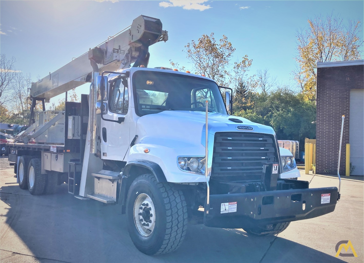 2014 National 8100D 23-Ton Boom Truck Crane 4