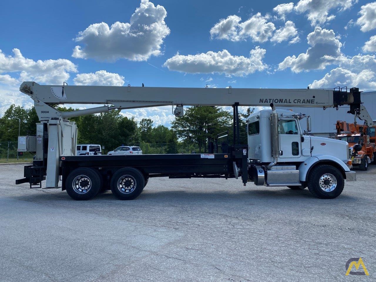 2014 National 9125A 26-Ton Boom Truck Crane 7