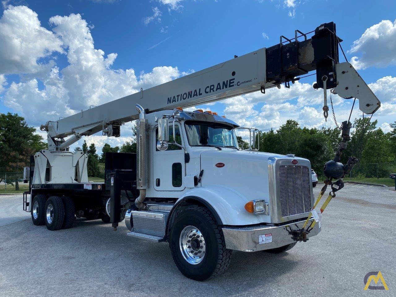 2014 National 9125A 26-Ton Boom Truck Crane 1