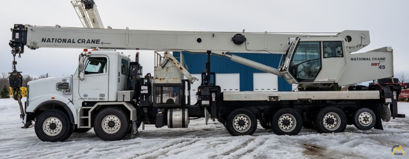 2014 NATIONAL NBT45 MOUNTED ON 2015 FREIGHTLINER 122SD 2