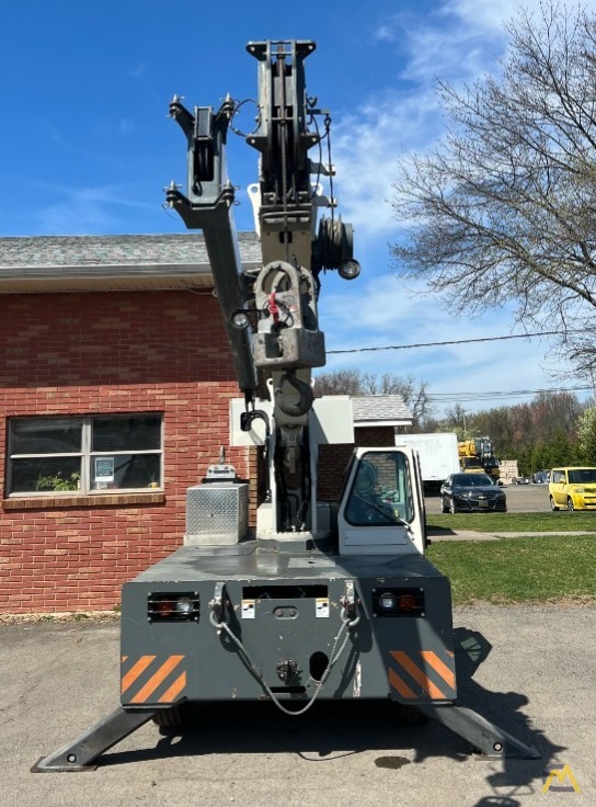 2014 Shuttlelift CD3339 9-Ton Carry Deck Crane 2