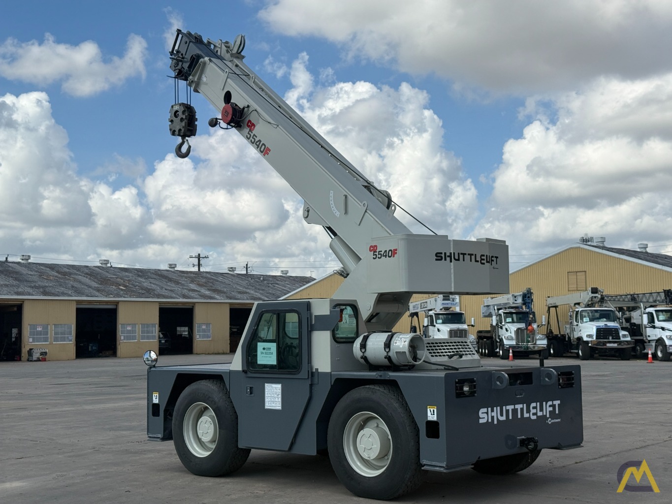2014 SHUTTLELIFT CD5540F CARRY DECK 2