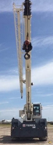 Terex RT 780 80-Ton Rough Terrain Crane 2