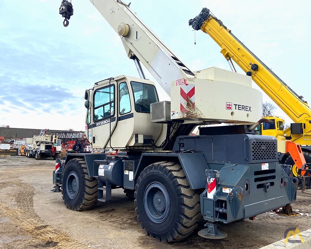 2014 Terex RT 230 30-Ton Rough Terrain Crane 3