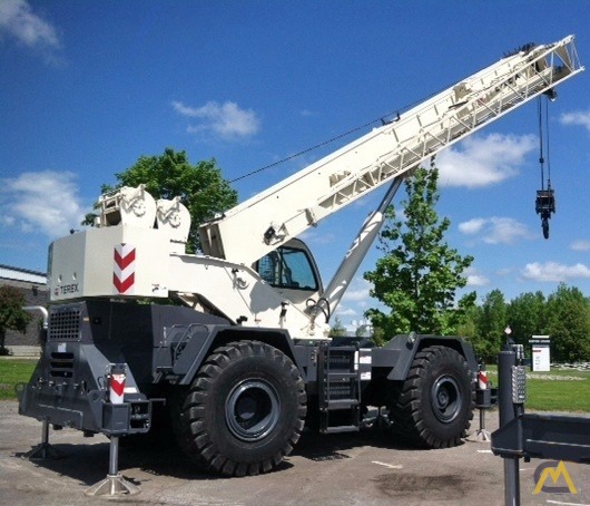 2014 Terex RT555 1