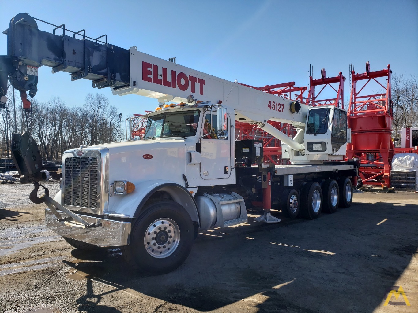 2015 Elliott 45127 45-Ton Boom Truck Crane 0