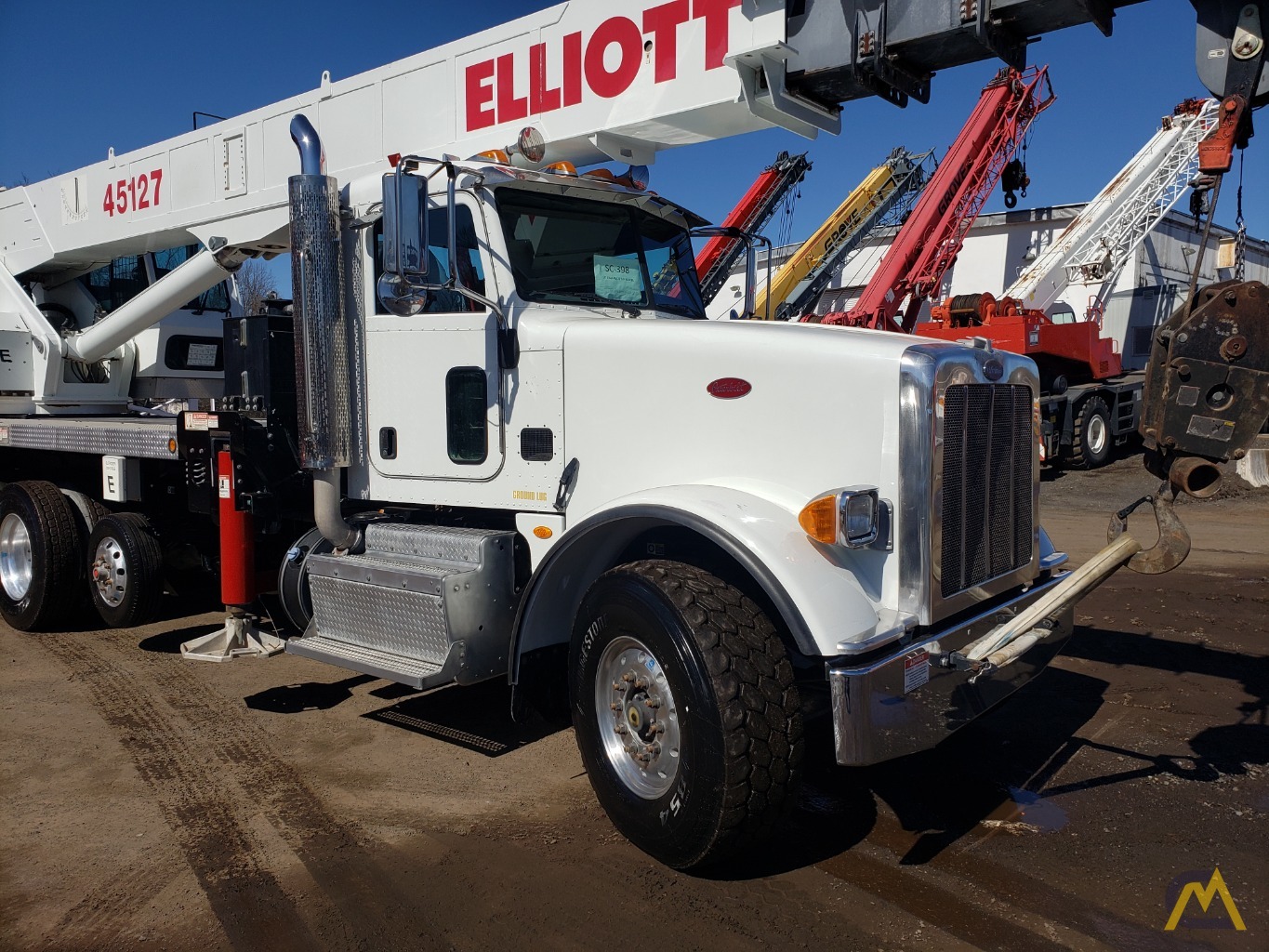 2015 Elliott 45127 45-Ton Boom Truck Crane 7