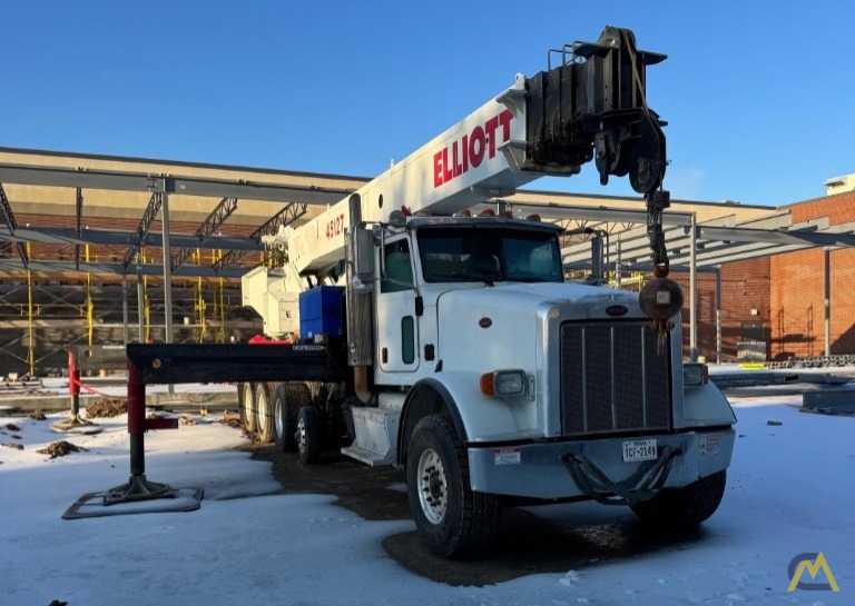 2015 Elliott 45127R Boom Truck Crane in Houston, TX 1