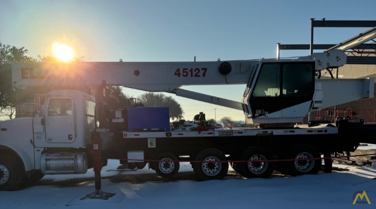 2015 Elliott 45127R Boom Truck Crane in Houston, TX 5