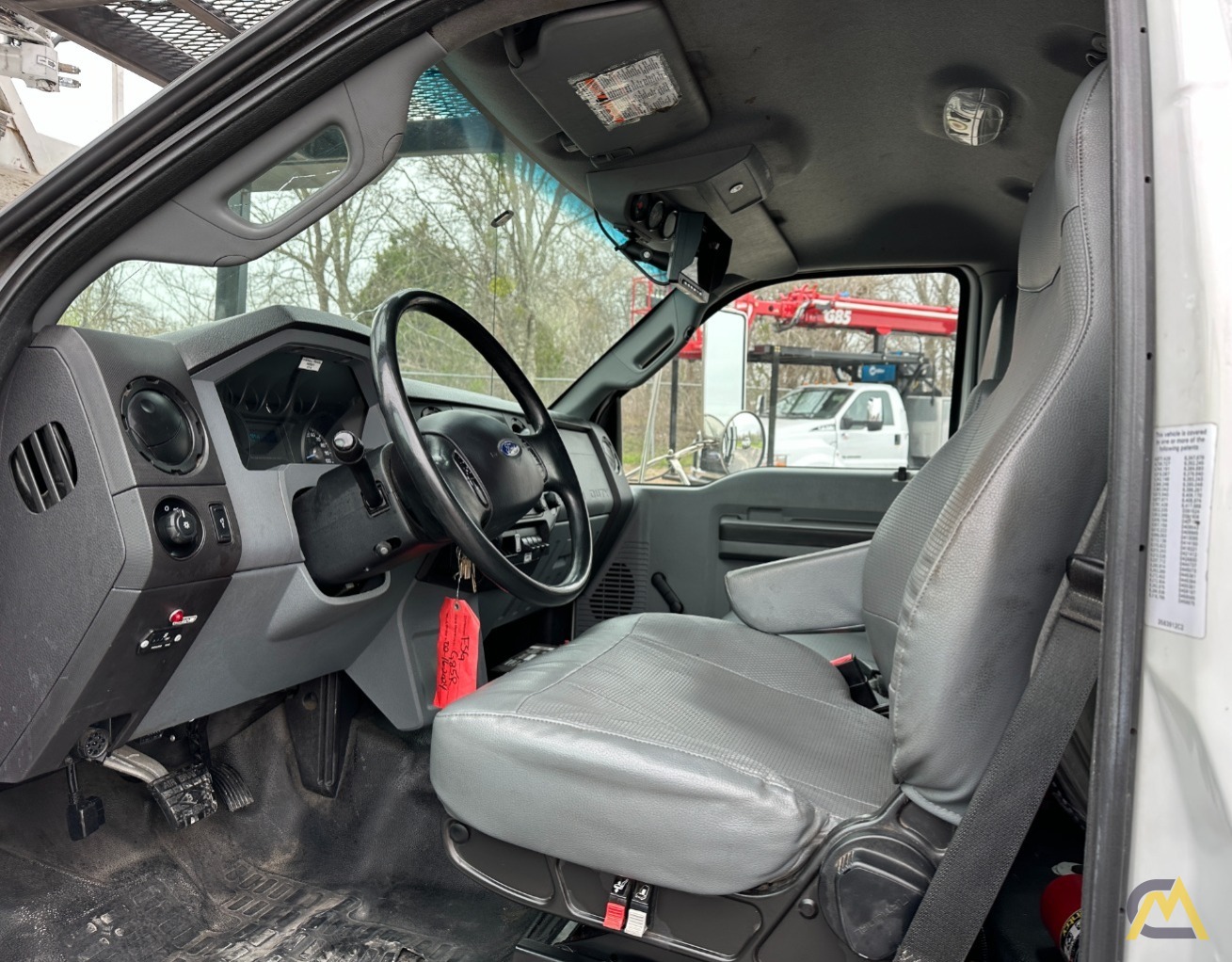 2015 Elliott G85R Aerial Bucket Truck 7