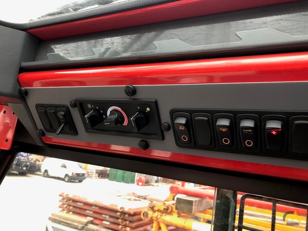 2015 Grove RT540E 40-Ton Rough Terrain Crane 12