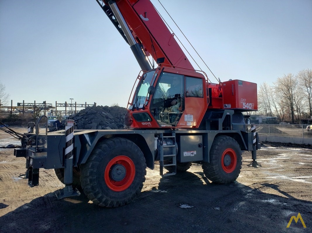2015 Grove RT540E 40-Ton Rough Terrain Crane 1