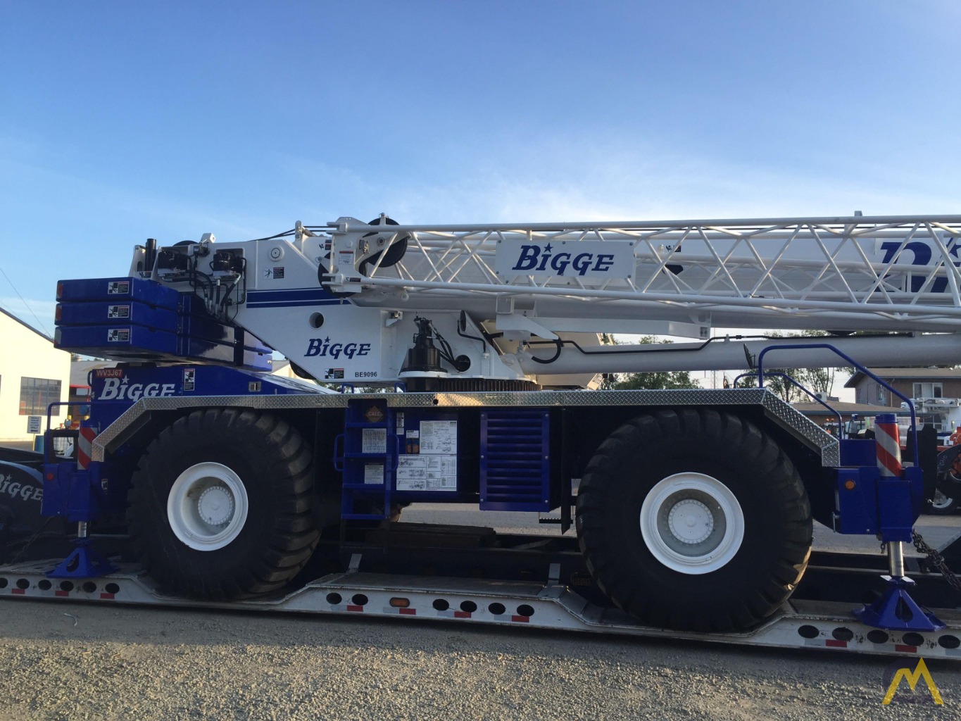2015 Link-Belt RTC-8090 Series II 90-Ton Rough Terrain Crane 3