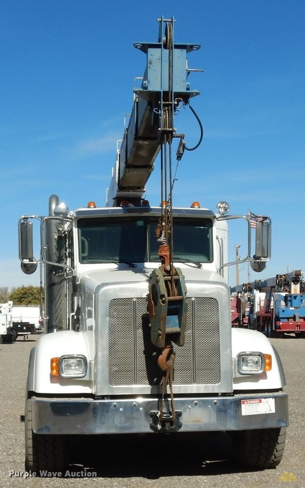 Manitex 2892C Boom Truck on 2015 Peterbilt 365 1