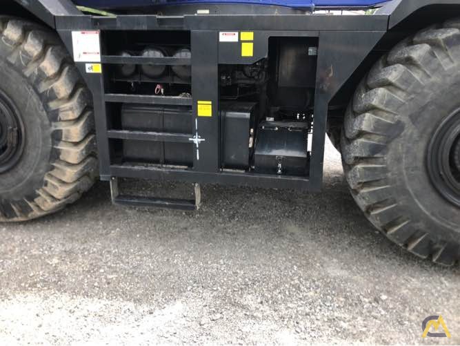 2015 Tadano GR-1000XL-3 100-Ton Rough Terrain Crane 3