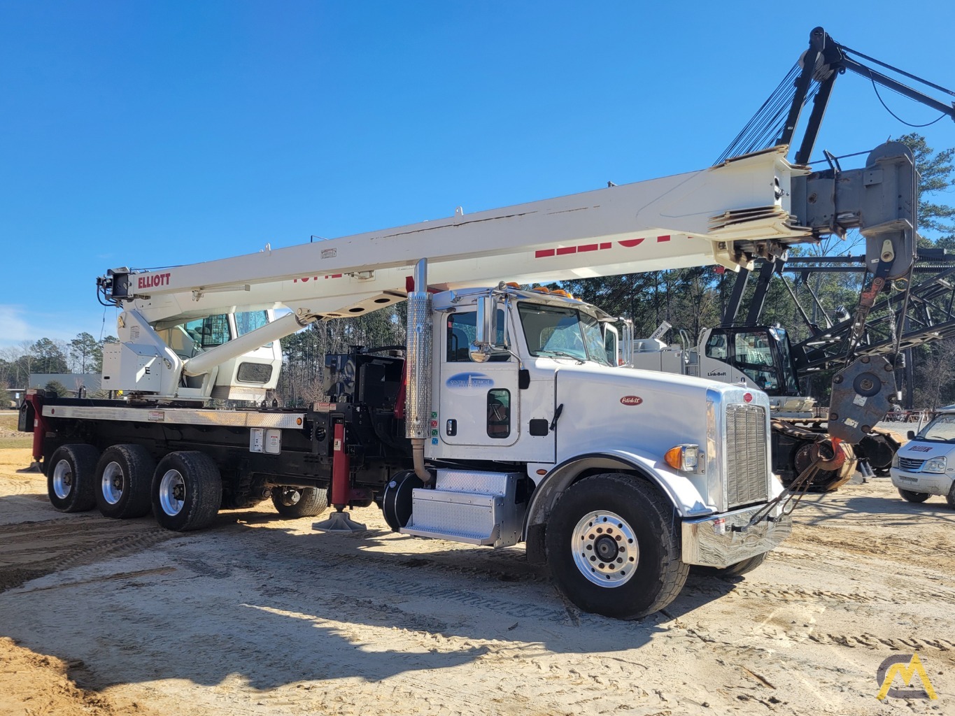 2016 Elliott 40142 Boom Truck Crane For Sale Trucks Hoists & Material