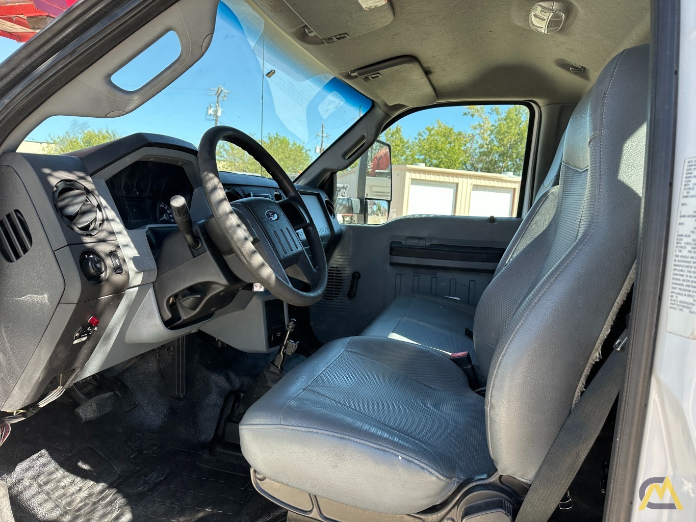 2016 Elliott L60R Aerial Bucket Truck 7