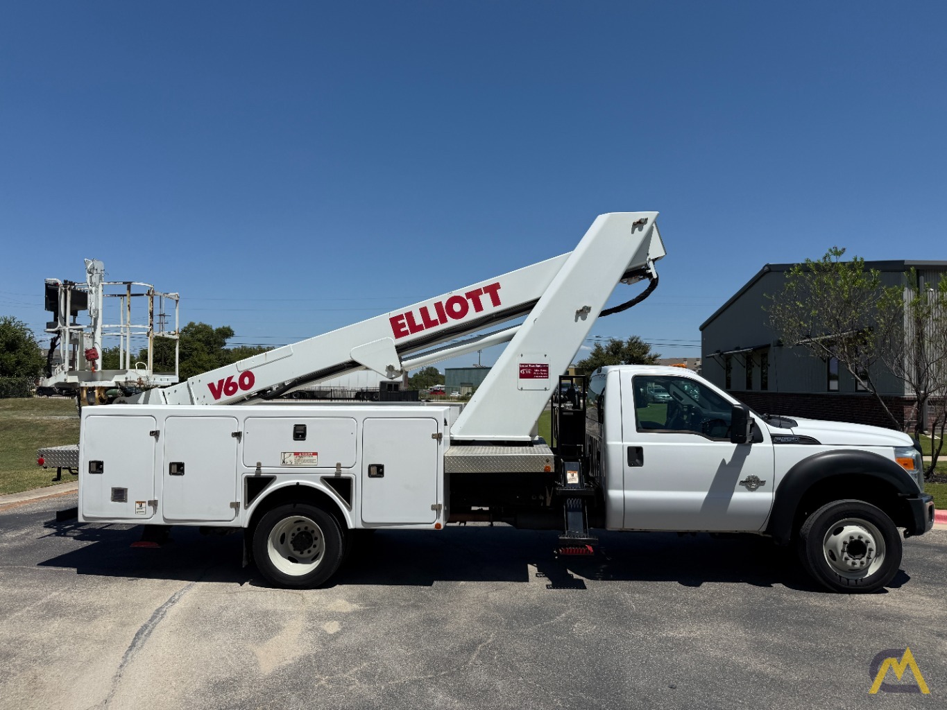 New Engine - 2016 Elliott V60F Telescopic Boom Bucket Truck 5