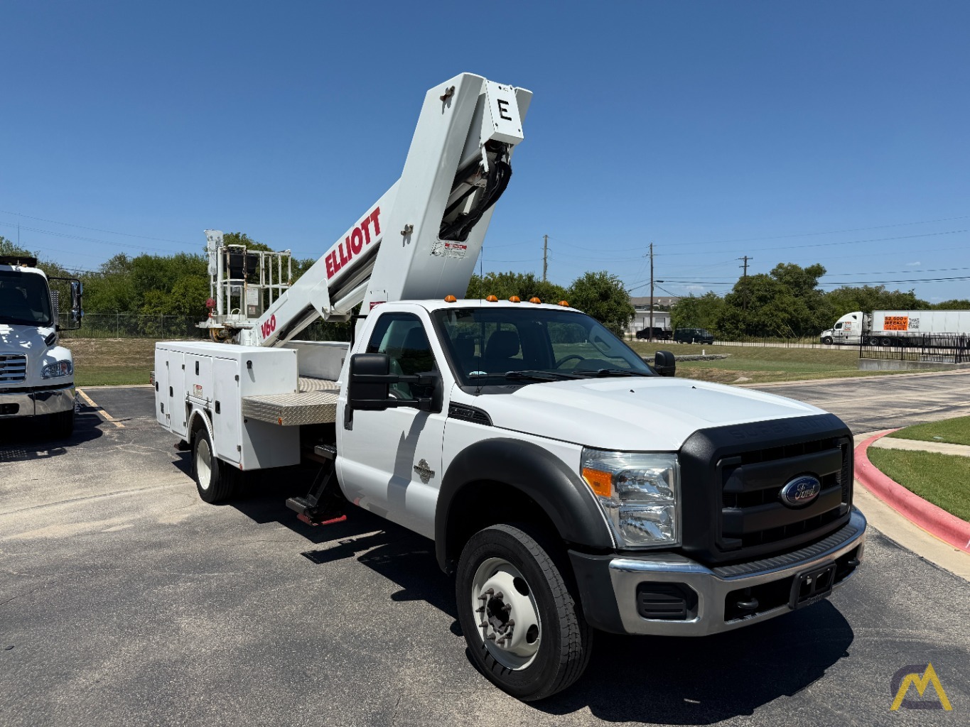 New Engine - 2016 Elliott V60F Telescopic Boom Bucket Truck 6