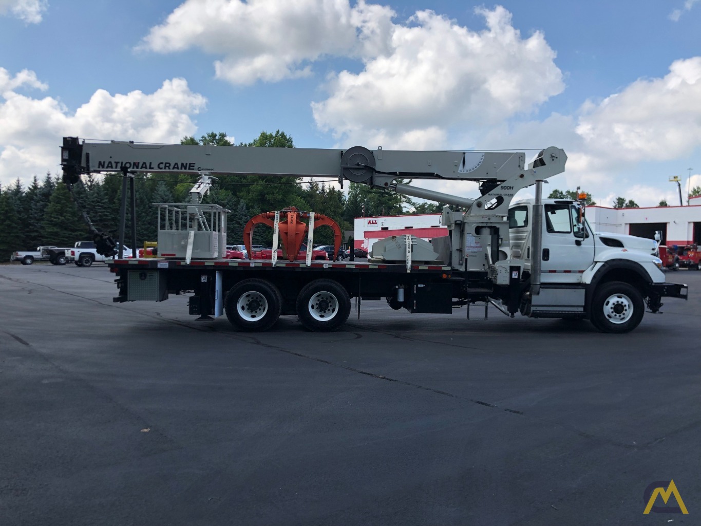 2016 National 900H 27-Ton Boom Truck Crane on International 7600 14
