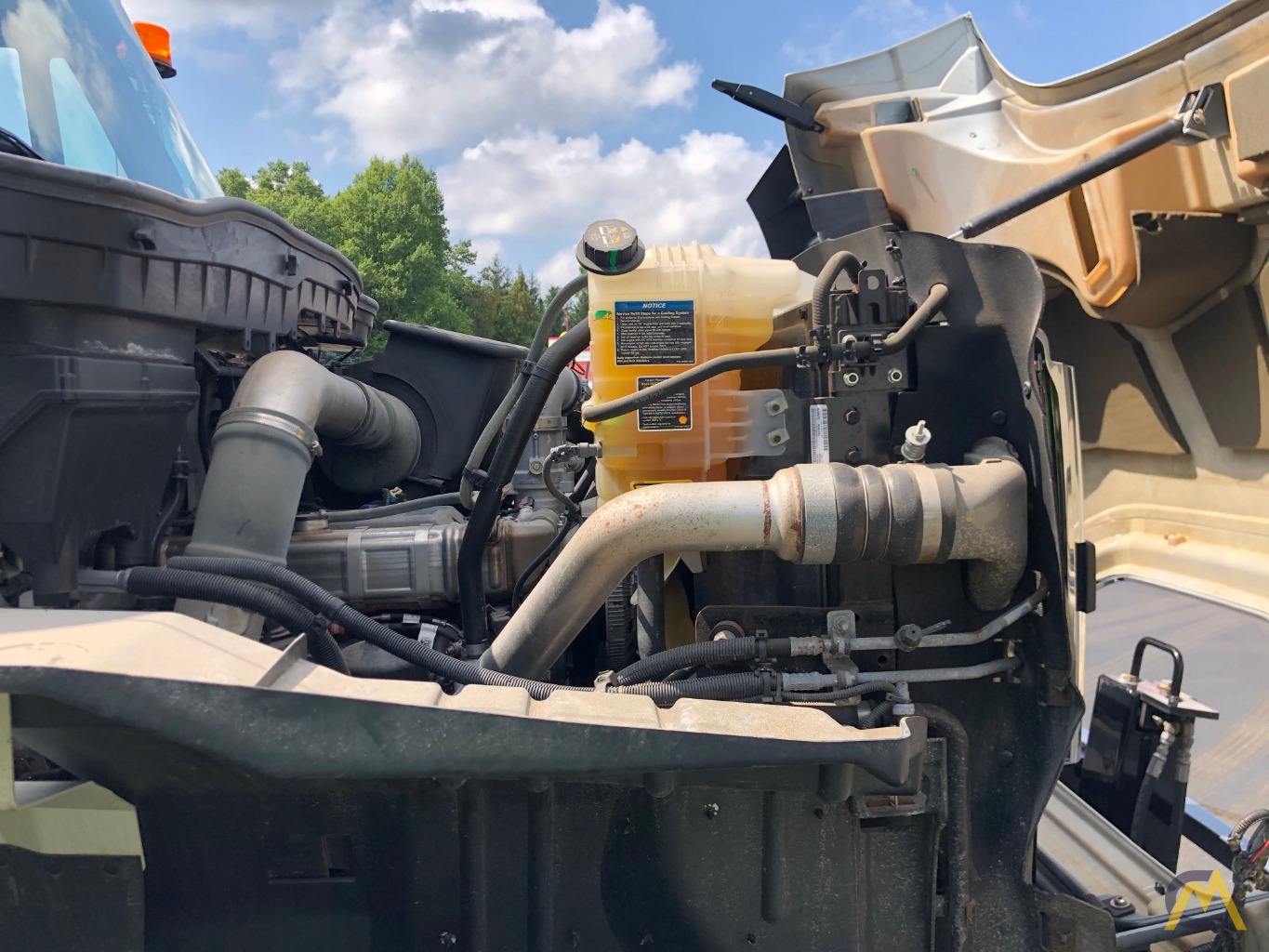 2016 National 900H 27-Ton Boom Truck Crane on International 7600 25