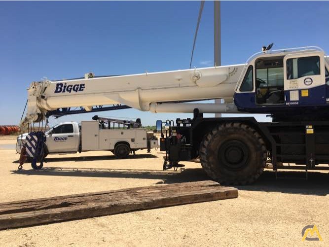 2016 Tadano GR-1000XL-3 100-Ton Rough Terrain Crane 18
