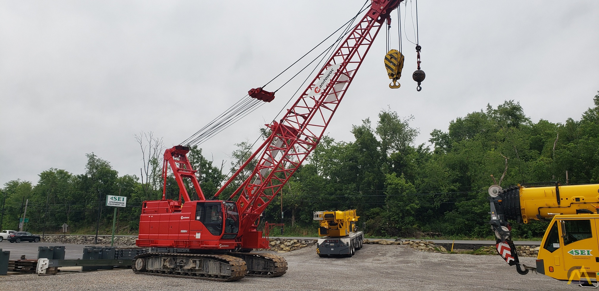 2017 Manitowoc 11000-1 110-Ton Lattice Boom Crawler Crane 3