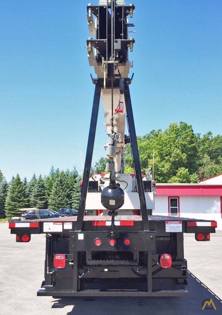 2017 NATIONAL 8100D 5