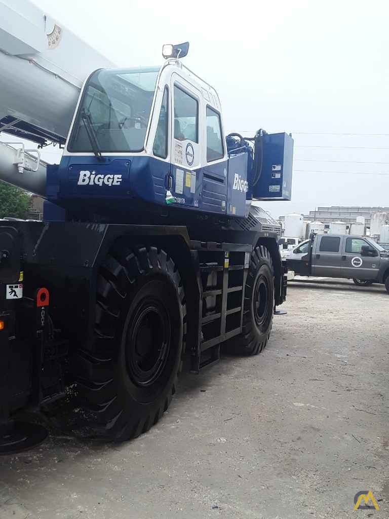 2017 Tadano GR-1000XL-3 100-Ton Rough Terrain Crane 12