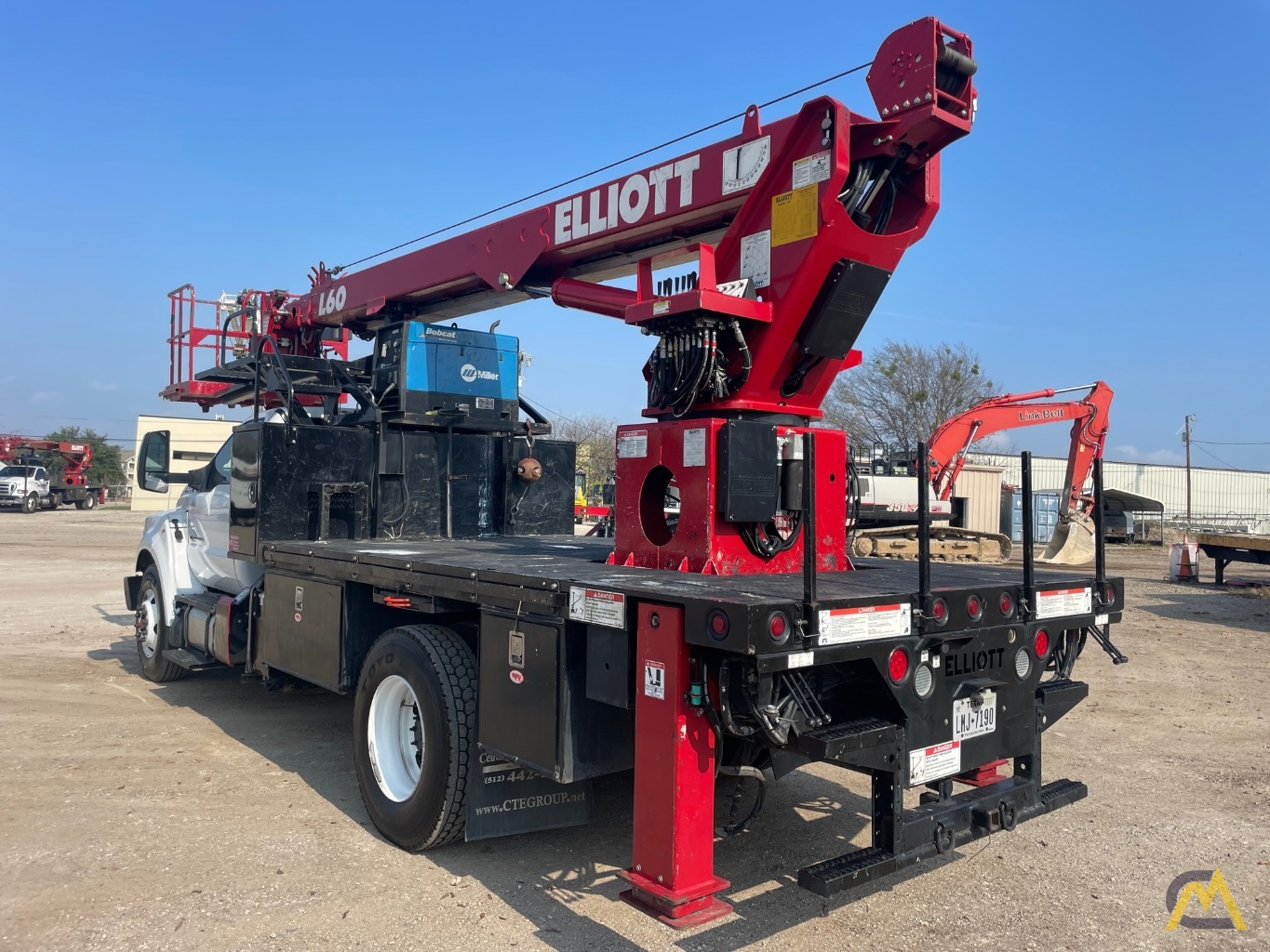 2018 Elliott L60R Aerial Bucket Truck 2