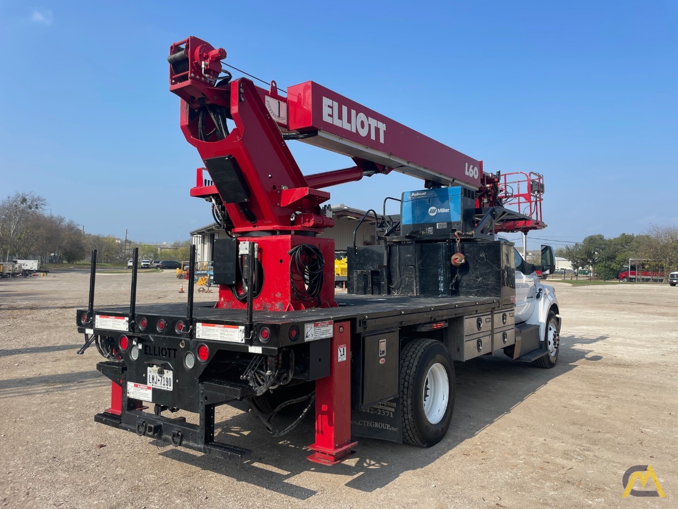 2018 Elliott L60R Aerial Bucket Truck 3