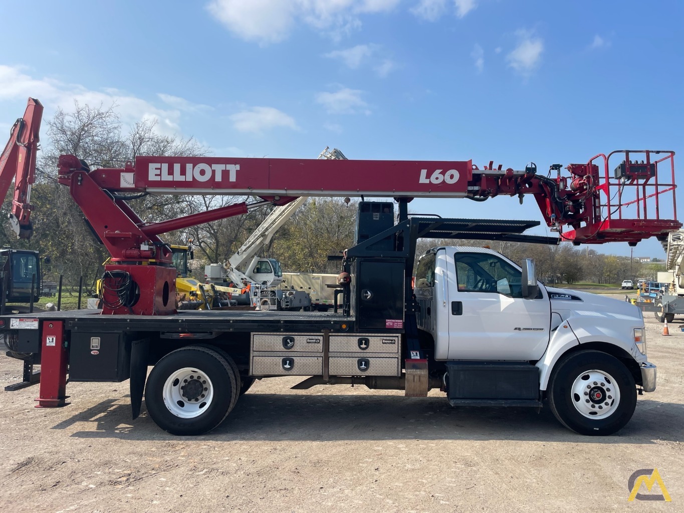 2018 Elliott L60R Aerial Bucket Truck 4