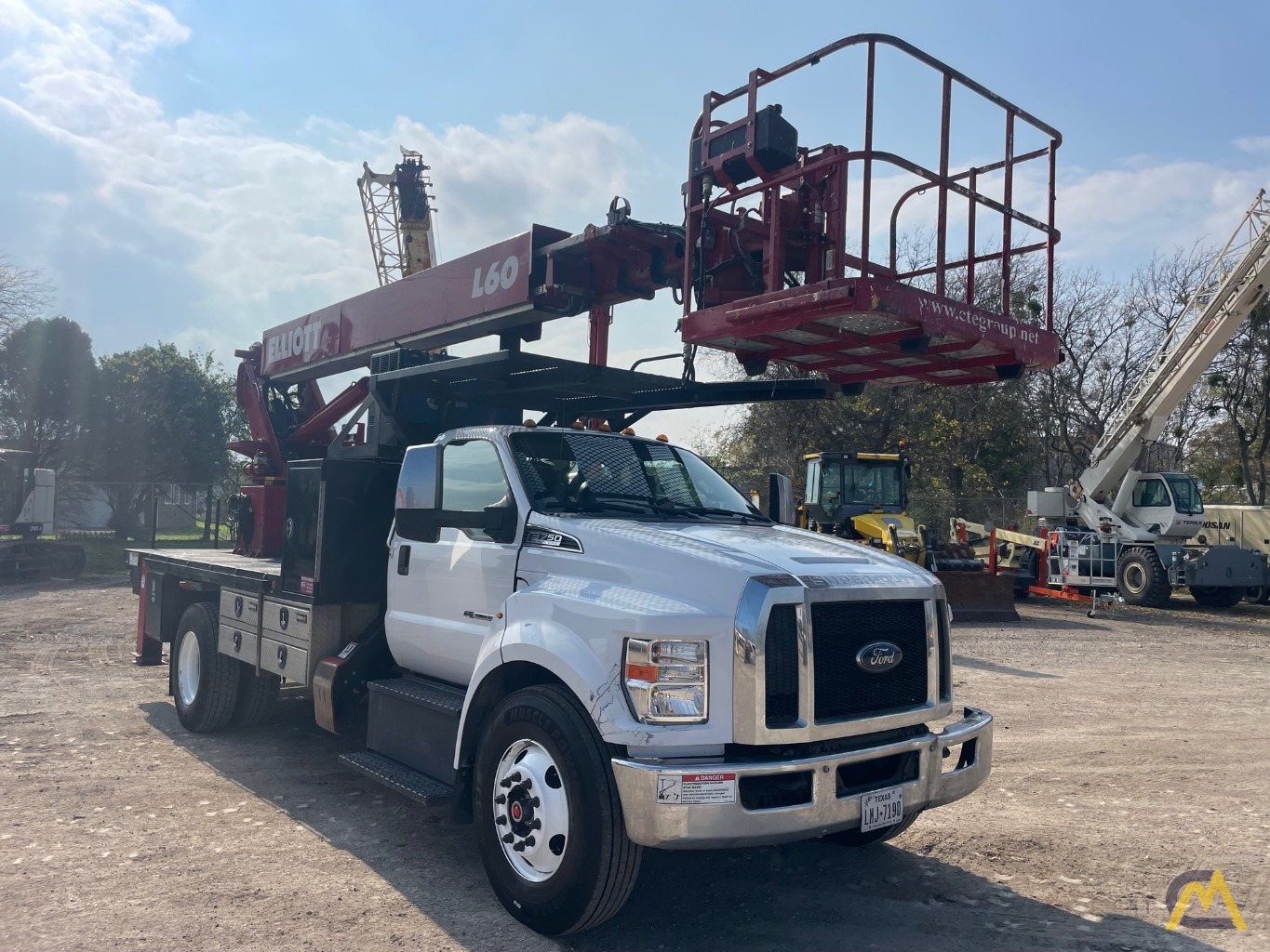 2018 Elliott L60R Aerial Bucket Truck 5