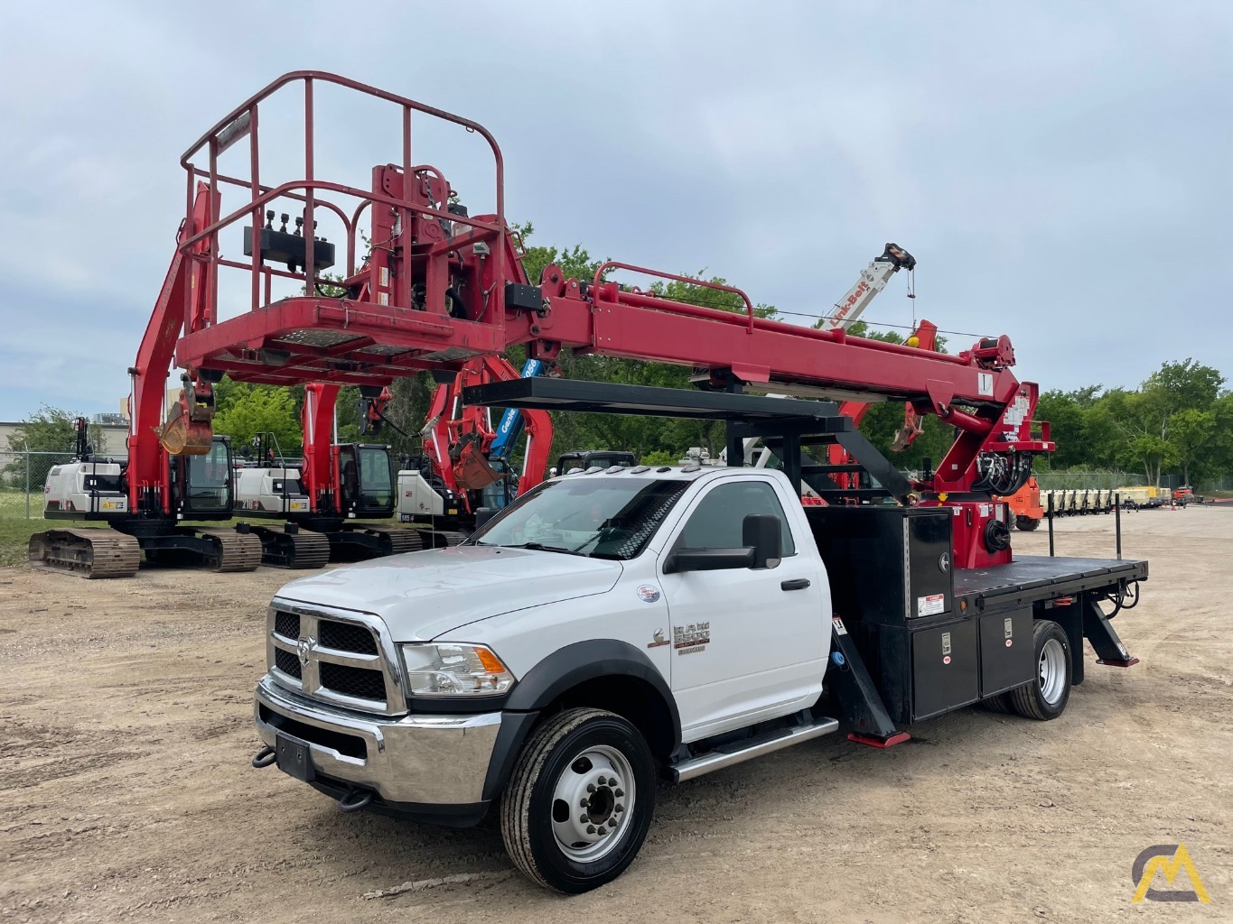 2019 Elliott M43R Aerial Bucket Truck 0