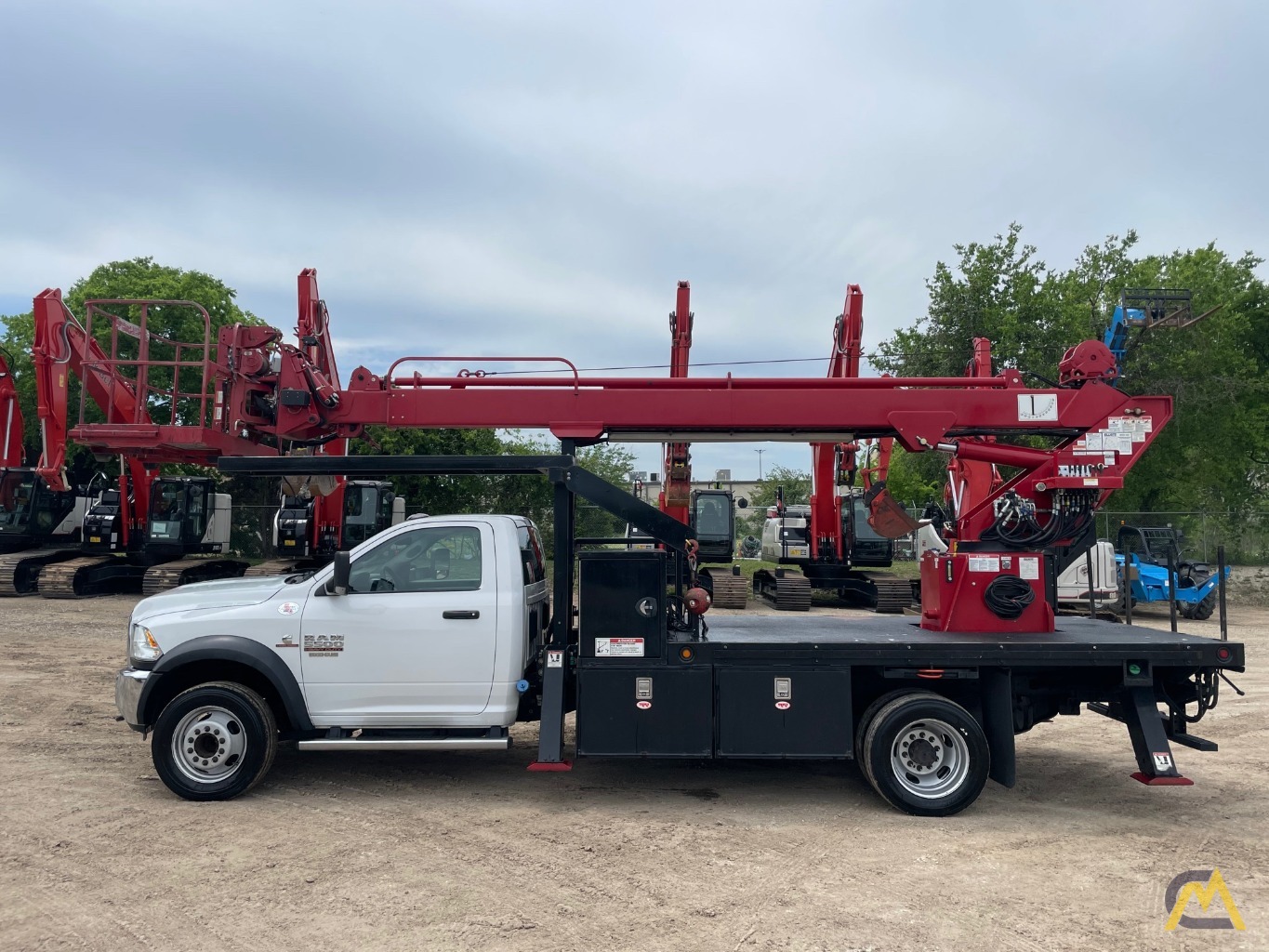 2019 Elliott M43R Aerial Bucket Truck 1