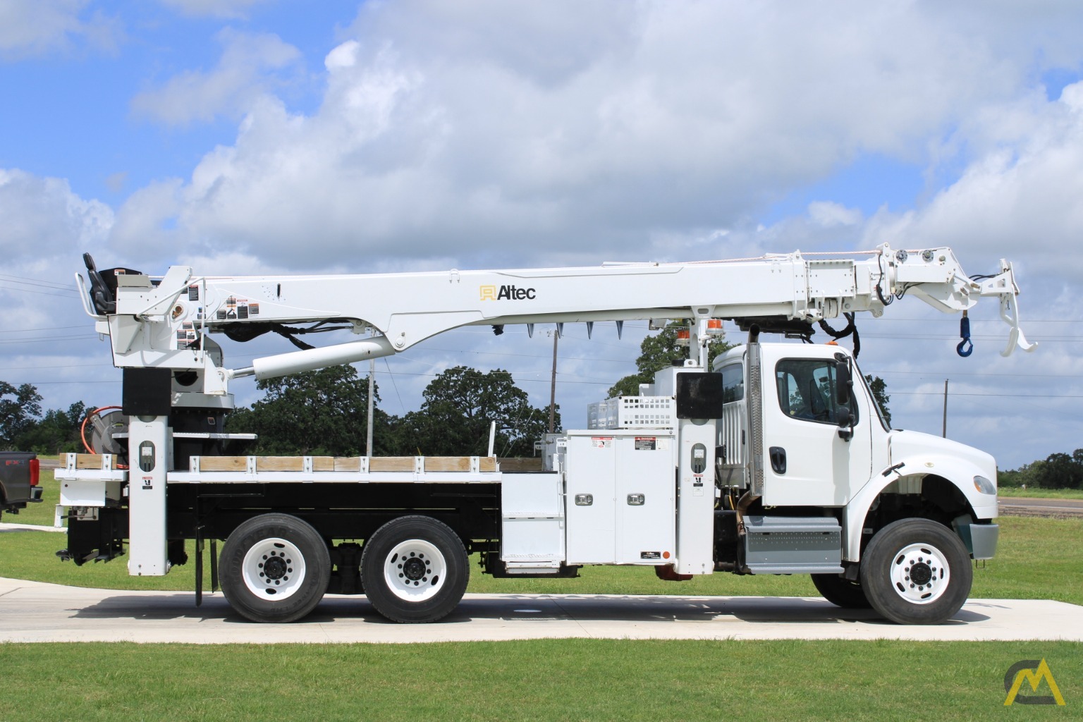 SOLD Altec DT65H Digger Derrick Crane on 2019 Freightliner M2 4
