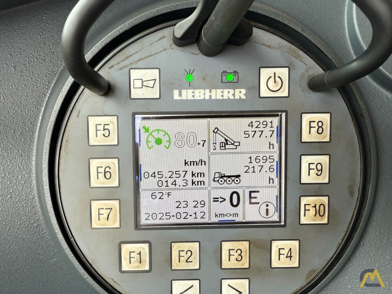 Liebherr LTM 1090-4.2 All Terrain Crane 20