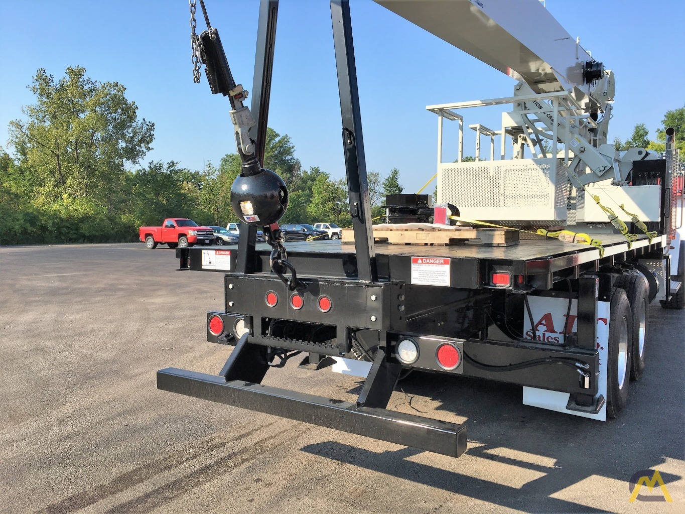 National 8100D 23-Ton Boom Truck Crane 6