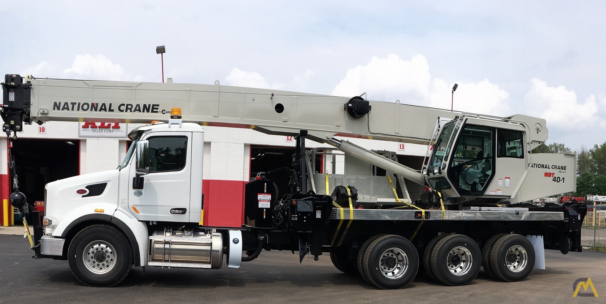 2019 National NBT40142-1 40-Ton Boom Truck Crane 4